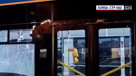 Incident violent în Iași. Un pasager a rupt un scaun și a spart geamul unui autobuz