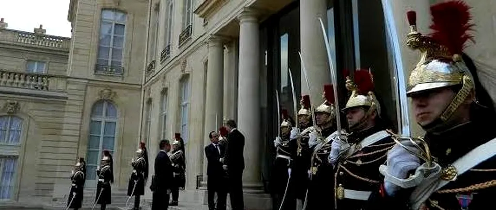 Iohannis face prima vizită oficială în Franța. Hollande: „Sperăm să cooperăm pentru construcția de autostrăzi, în domeniul energiei nucleare și al apărării
