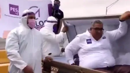 Un candidat la Congresul mexican și-a lansat o campanie electorală dintr-un sicriu