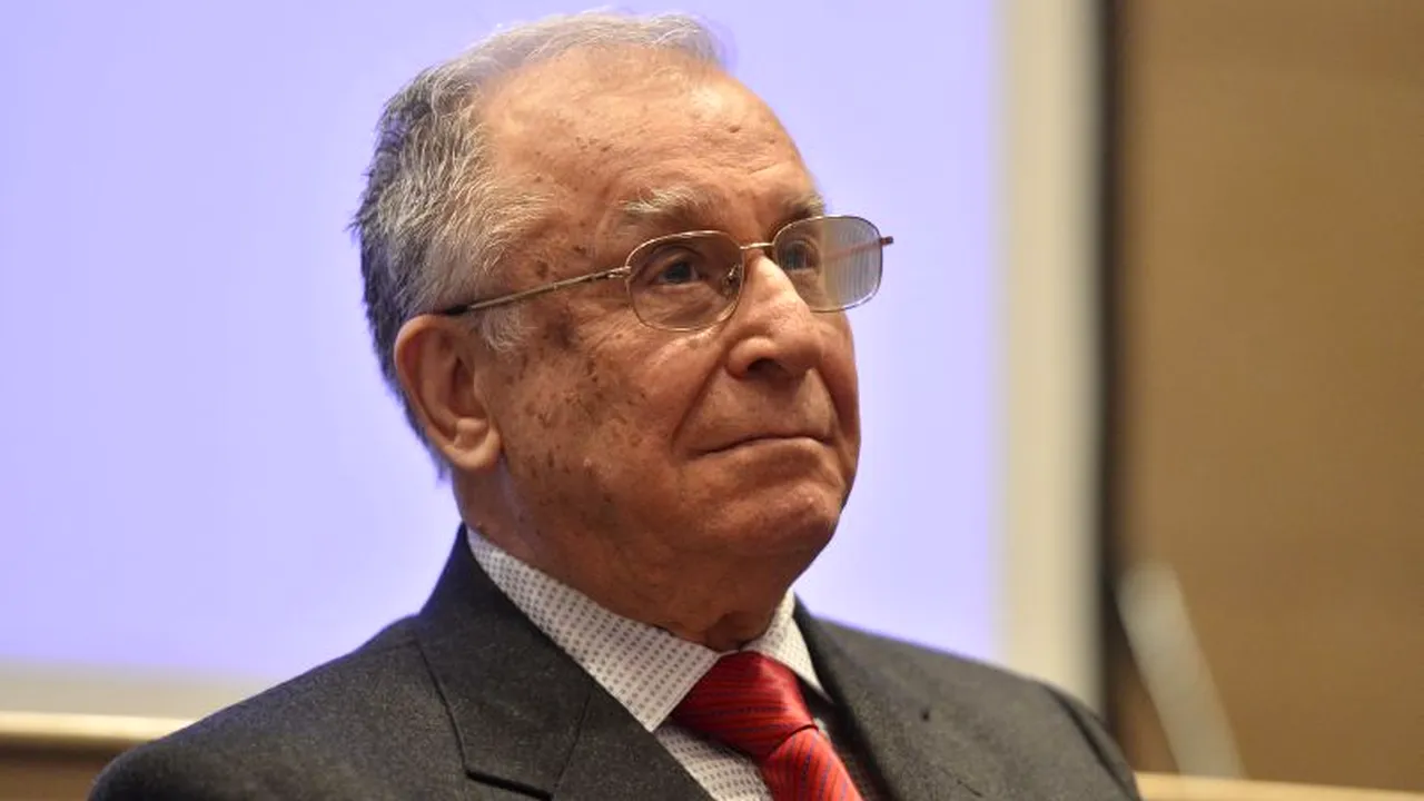 Ion Iliescu, la Spitalul Elias, pentru investigații