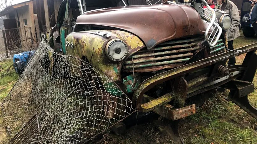 Mașina Buick din 1940 a lui Gheorghe Gheorghiu-Dej, găsită abandonată  pe câmp. Cum arată după ce a fost refăcută și pusă pe calea ferată