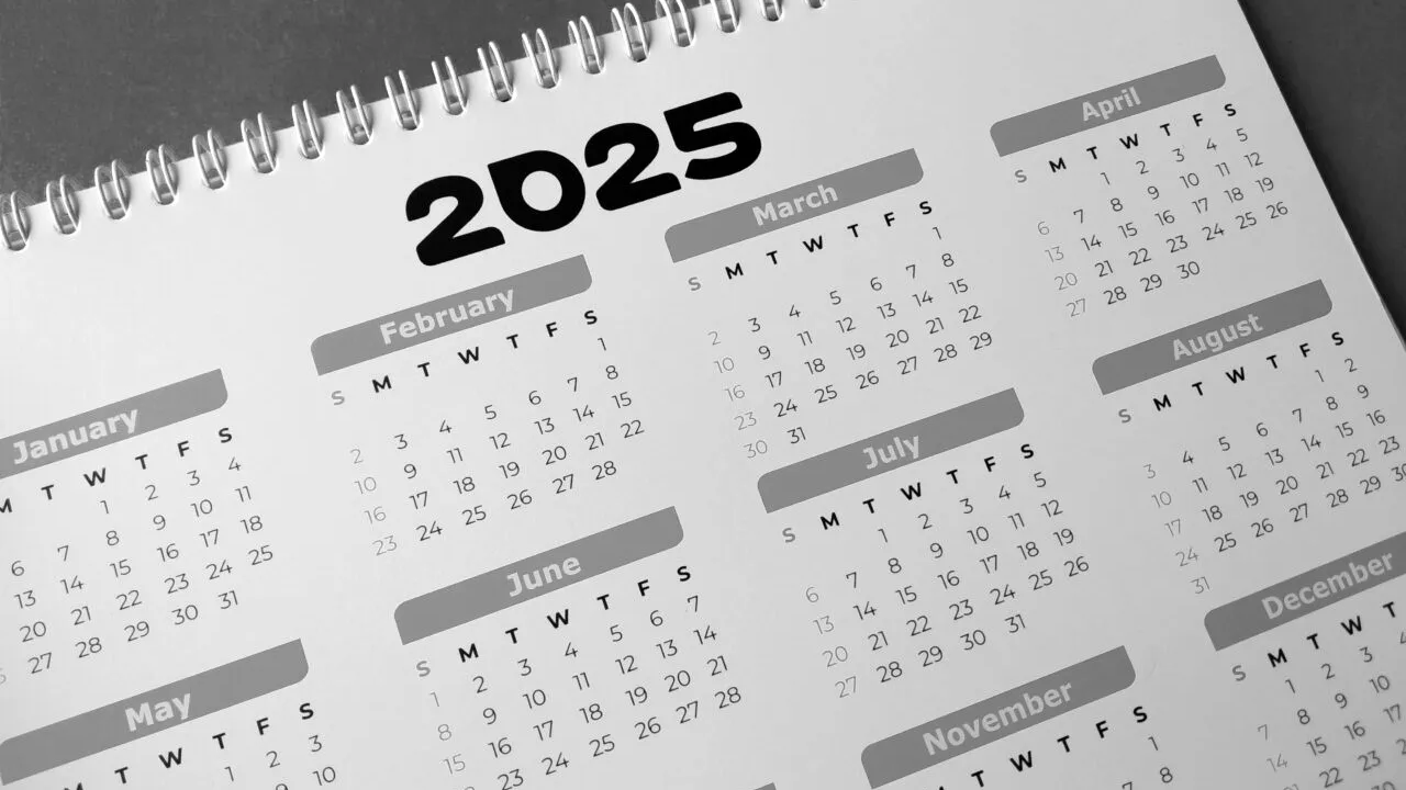 Zile LIBERE legal în 2025. Cât stăm acasă de Paște și Rusalii, potrivit legislației în vigoare