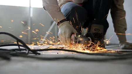 Locurile de muncă în străinătate sunt în creștere, dar SALARIILE nu mai sunt atractive. În ce țări preferă să lucreze românii