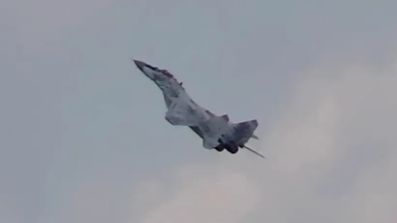 Aeronavă de pasageri, interceptată și escortată de două avioane MiG-29 deasupra Slovaciei