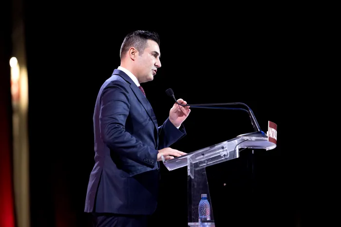 Claudiu Manda: Moțiunea trece cu mai multe voturi decât numărul de semnături