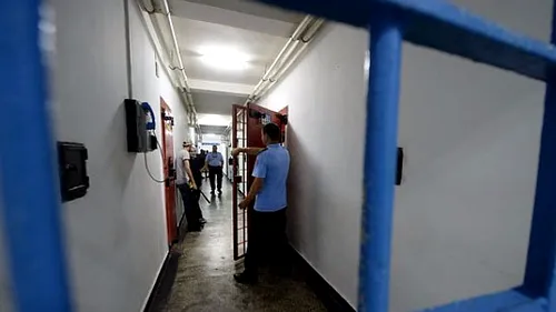 ALERTĂ. Polițist de la Penitenciarul Galați, confirmat cu Covid-19 / Bărbatul a intrat în contact cu peste 150 de persoane, colegi și deținuți