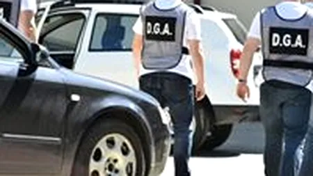 Polițist rutier din București, prins în flagrant în timp ce lua mită 700 de euro. A luat banii chiar lângă sediul Brigăzii Rutiere