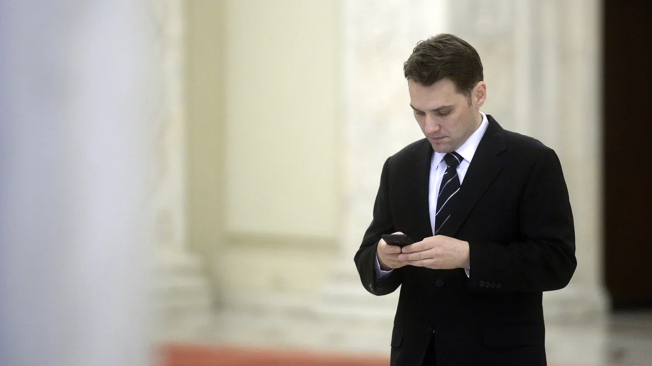 SONDAJ. Îi vor ridica senatorii imunitatea lui Dan Șova?