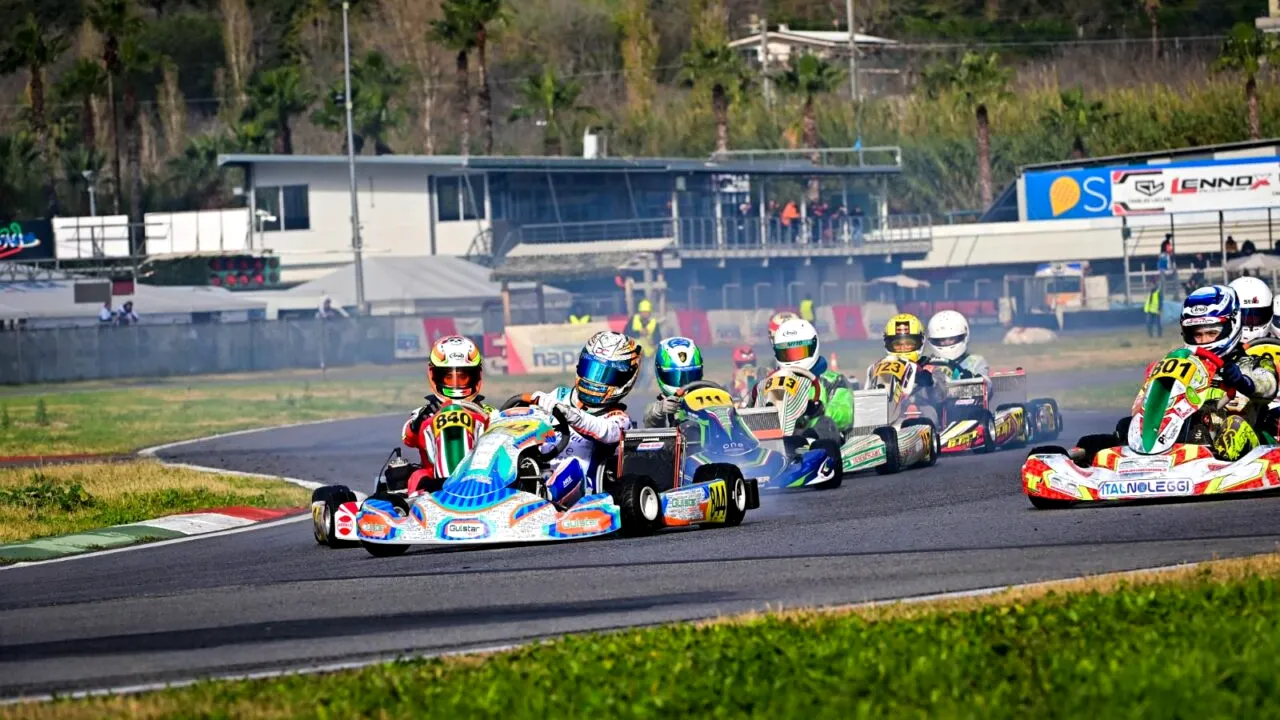 Atacă titlul MONDIAL în 2024! David Cosma Cristofor face senzație în motorsport la doar 14 ani