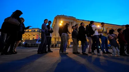 NOAPTEA MUZEELOR 2012 - 19 MAI 2012. Piața Victoriei din București, reconfigurată prin proiectul TRIUNGHIUL MUZEELOR