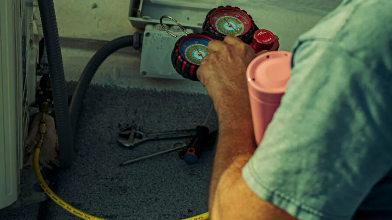 Puțini români cunosc acest truc! Cum scazi consumul la aerul condiționat, pe timpul verii