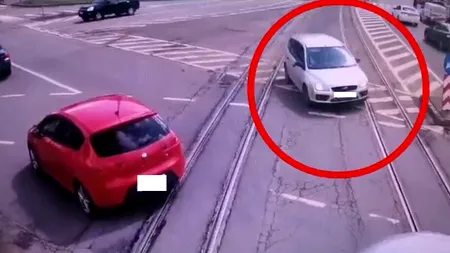 Șofer din Iași, căutat de polițiști după ce a circulat pe CONTRASENS aproape un kilometru. Totul a fost filmat