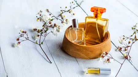 (P) Ghidul începătorului: cum să îți găsești parfumul semnătură