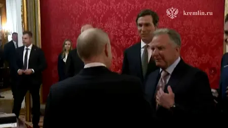 Vladimir Putin i-a întâmpinat pe emisarii lui Trump. Pe fondul unui armistițiu de 3 zile, încep negocieri cruciale pentru un nou plan de pace