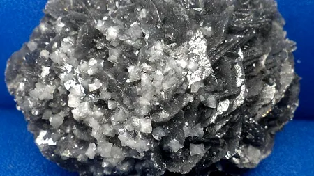 Unul dintre cele mai valoroase obiecte din colecția Muzeului de Mineralogie Baia Mare a fost furat