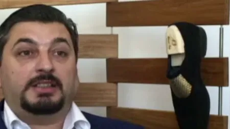 GALERIE FOTO. Aceștia sunt primii pantofi din aur fabricați vreodată. Cât costă și cât a durat crearea lor