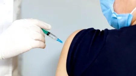 Punct de vaccinare anti-COVID-19 la graniță. Cei care intră în țară pe la Vama Nădlac II se pot imuniza cu vaccinul Johnson&Johnson