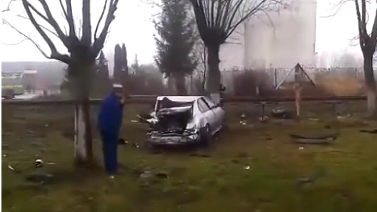 A scăpat doar cu zgârieturi după ce a sărit din mașină înainte să fie lovită de un tren