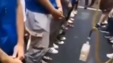 Sclavism în secolul XXI: O companie este acuzată că își obligă angajații să mănânce lucruri îngrozitoare dacă nu își îndeplinesc sarcinile - VIDEO