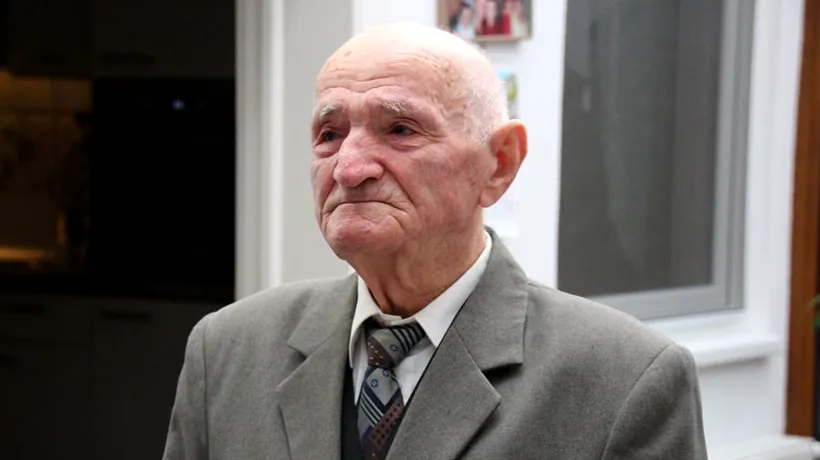 Erou la 98 de ani: Laurean Deac, veteranul de război care a luptat în cel de-al Doilea Război Mondial: „Am suferit tare mult. Cât? Când zice Dumnezeu destul, și eu zic destul”