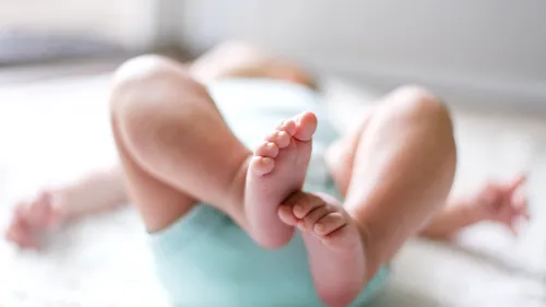 Curtea de Apel Cluj: „Vânzarea unui copil nu constituie în România infracțiune”. Un bebeluș a fost vândut în schimbul sumei de 2.100 de lei