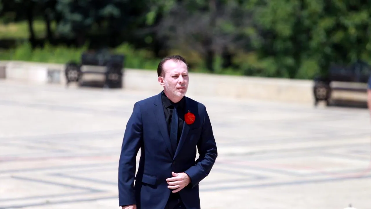 Premierul Florin Cîțu, mesaj de Ziua Eroilor pentru soldații căzuți în lupte: „Au pierit reprezentând România cu mult curaj și înalt profesionalism” (FOTO-VIDEO)