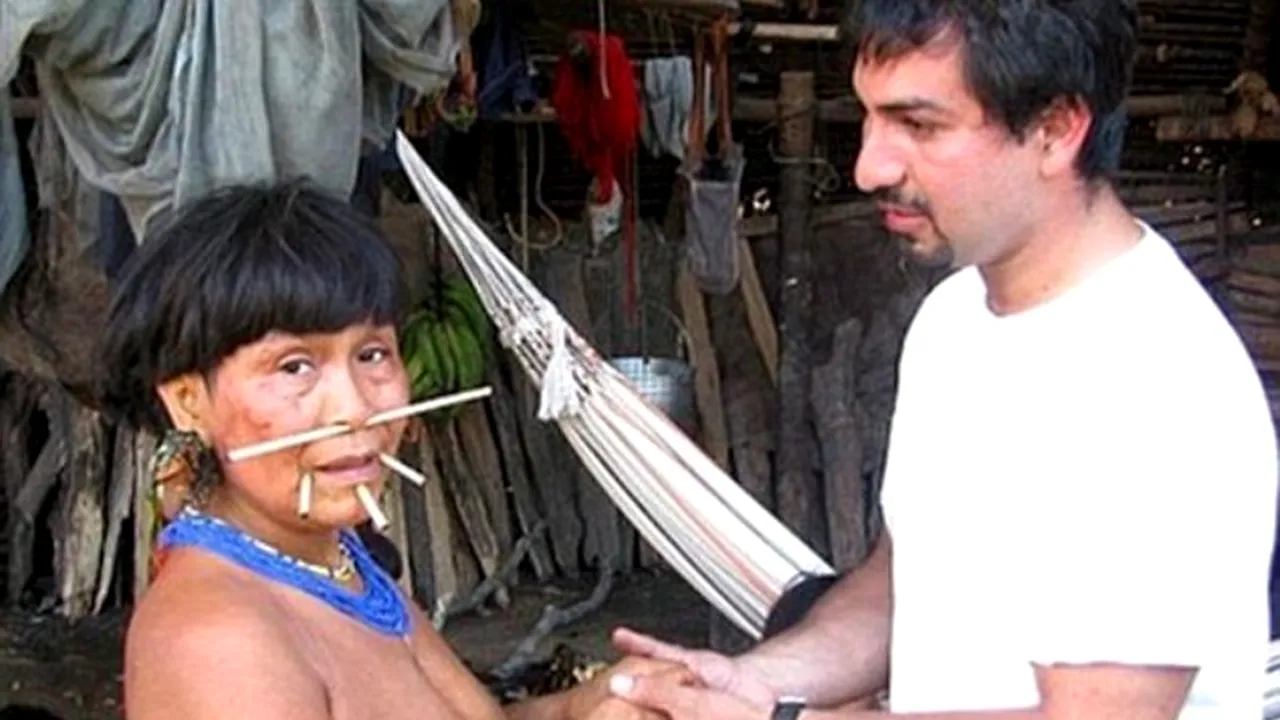 I-au luat 20 de ani ca să-și revadă mama. „Nu voiam ca prietenii mei să știe că este o femeie care umblă dezbrăcată prin junglă și mănâncă tarantule