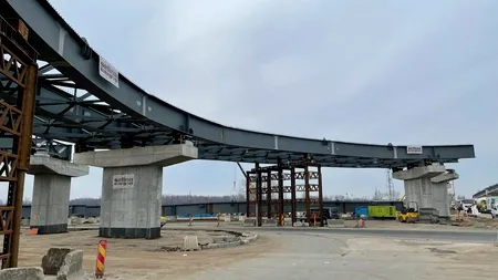 GALERIE FOTO | Cum arată cel mai așteptat pod de pe Centura București. Este al doilea pasaj cu giratoriu suspendat, după cel de la Domnești