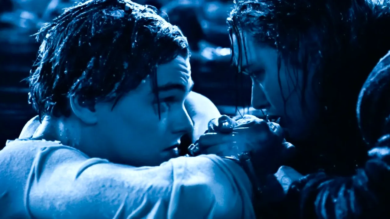 Cu cât s-a vândut o piesă de recuzită din faimoasa scenă de „rămas-bun” din filmul TITANIC?