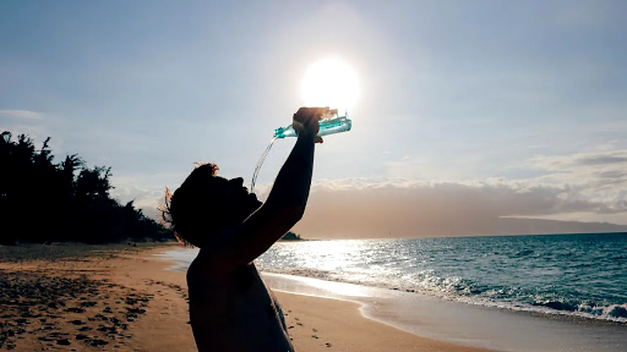 Cum putem să ne ferim de căldură și ce alimente trebuie să consumăm în timpul verii