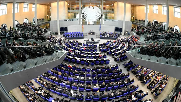 Parlamentul german intervine în criza energetică și vrea să controleze creșterea prețurilor. Ce prevede noua legislație