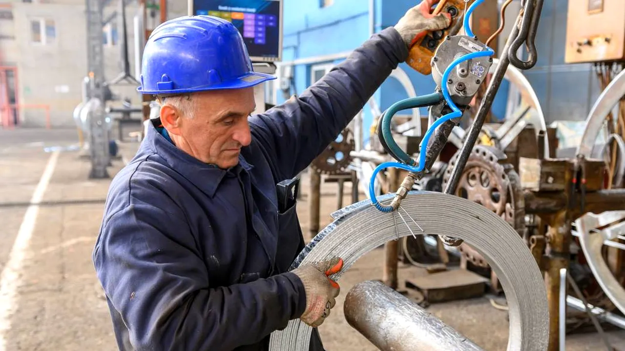 Compania bistrițeană BETAK face concedieri masive. Peste jumătate dintre angajați își pierd locurile de muncă