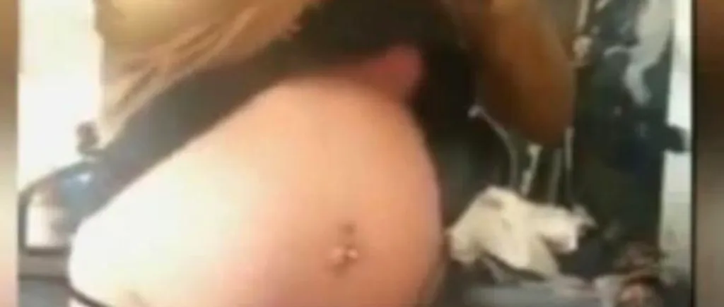 VIDEO. O britanică, anchetată după ce și-a lovit burta cu un ciocan în timp ce era însărcinată