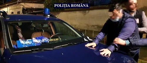 Fals polițist, prins în timp ce oprea mașini la Vama Nădlac. Ce le cerea șoferilor / FOTO
