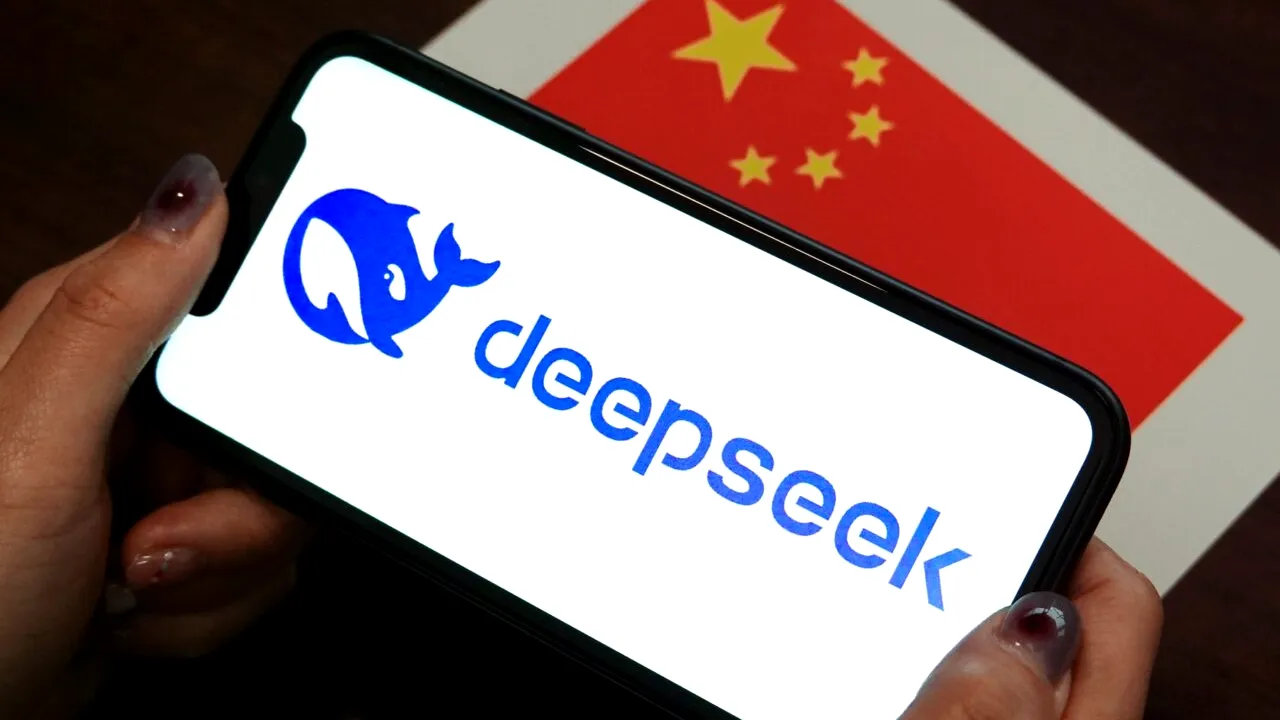 Raport NewsGuard: DeepSeek, “o mașinărie de DEZINFORMARE” care răspândește propaganda Chinei