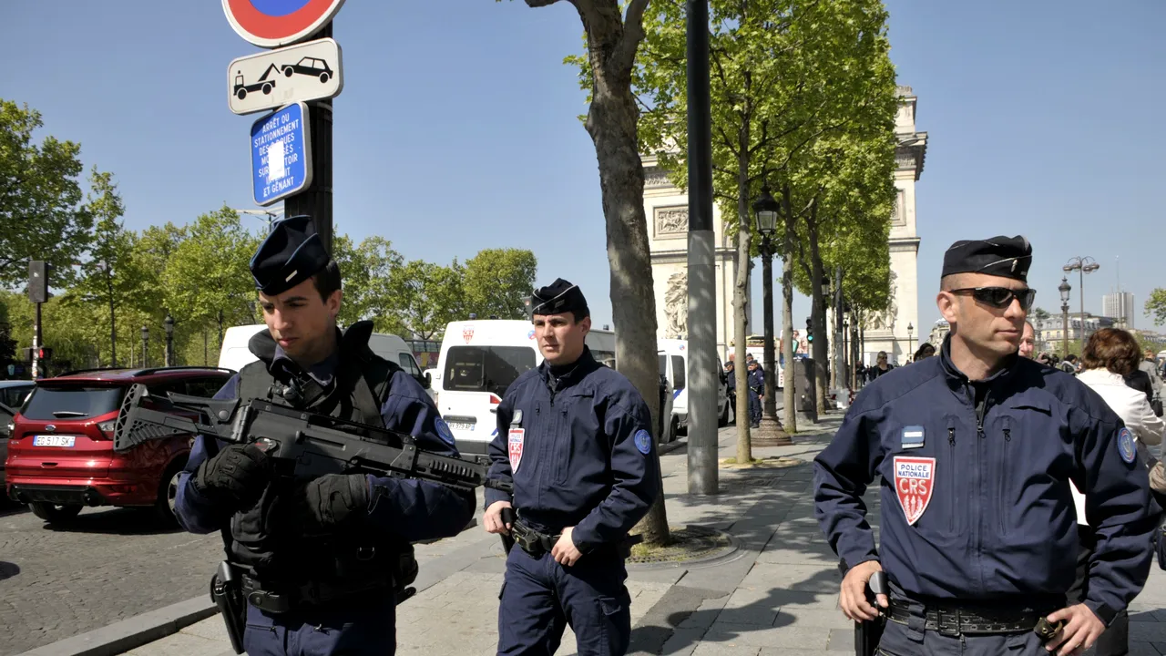 Alertă de securitate în Paris, în ziua alegerilor prezidențiale