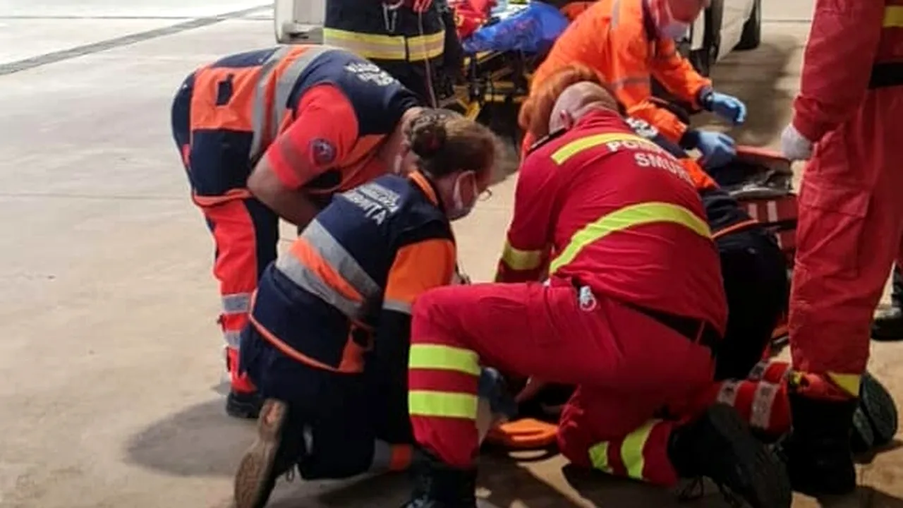 O persoană a rămas prinsă într-o presă hidraulică, în Dâmbovița. A fost solicitat elicopterul SMURD