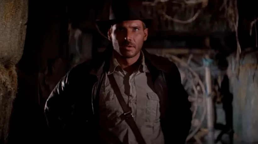 Cu cât s-a vândut la licitație PĂLĂRIA purtată de Harrison Ford în „Indiana Jones”/Costumul lui „James Bond”, de 18 ori mai ieftin!