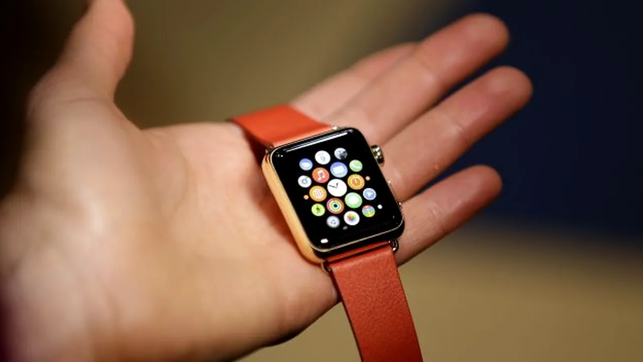 Apple a pus în vânzare Apple Watch, iar fanii au reacționat imediat