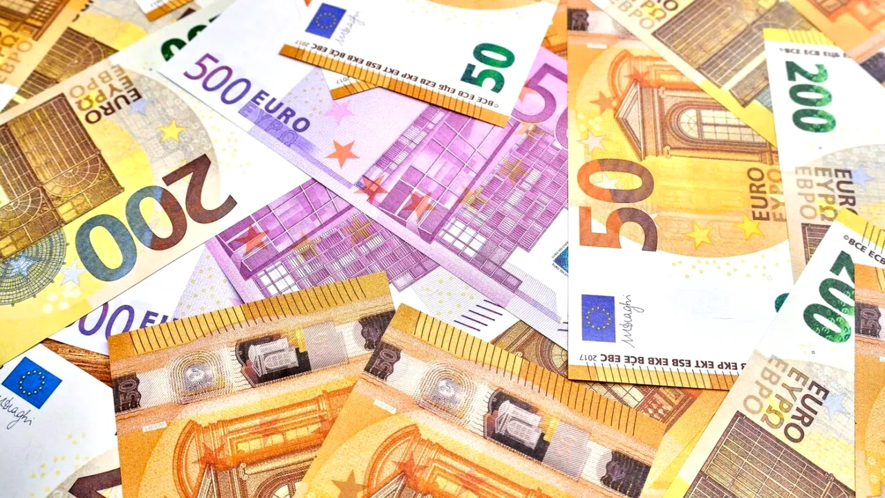 Comisia Europeană a prezentat progresele statelor care trebuie să adere la zona euro /Care este situația ROMÂNIEI