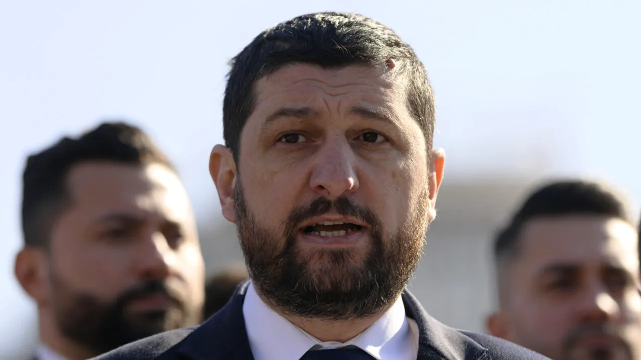 Marius Lulea reacționează după ce un consilier parlamentar l-a acuzat că și-a înscenat scandalul 