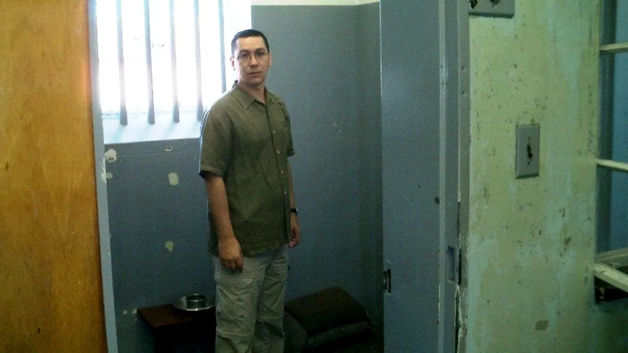 Cum îl omagiază Victor Ponta pe Nelson Mandela