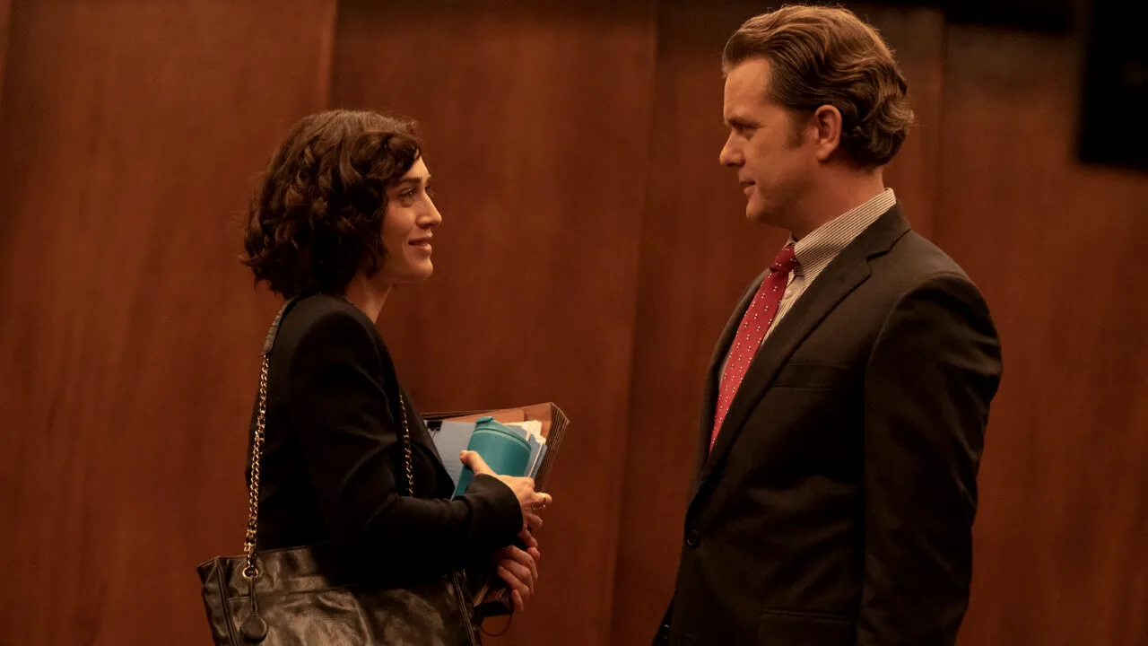 Serialul original „Fatal Attraction”, cu Joshua Jackson și Lizzy Caplan în rolurile principale, din 22 mai, la SkyShowtime