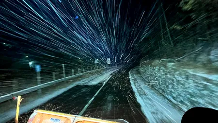 Peste 1000 de utilaje CNAIR au făcut față ninsorii cu mai mult de 7000 tone de material antiderapant