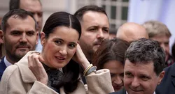 De când a ajuns președinte, Nicușor Dan e căutat în DISPERARE de Clotilde Armand! „Consideră că noul șef de stat îi este dator, după susținerea USR”
