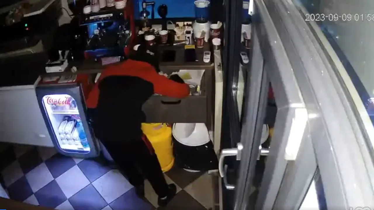 Shaorma GRATIS pe viață pentru cei care ajută la prinderea hoților care au spart un fast-food din Iași