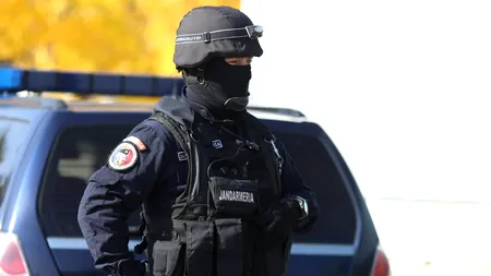 Bărbat în carantină, găsit la un bar din Arad. Ce le-a spus jandarmilor