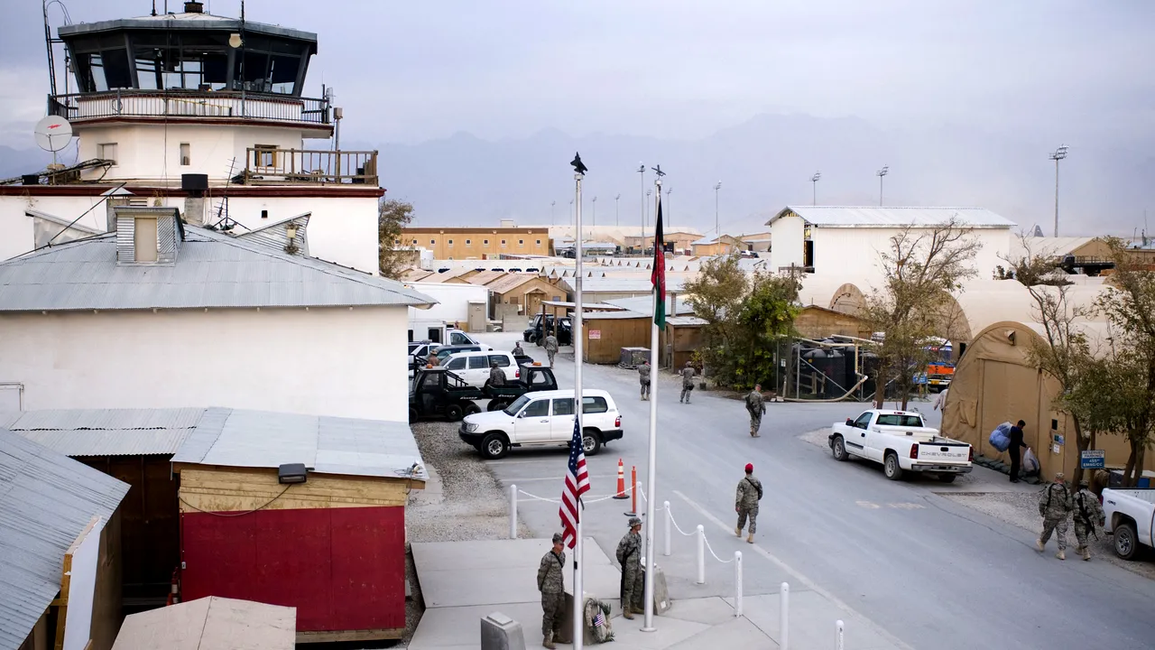 Cinci soldați au fost uciși într-un atac sinucigaș în Afganistan