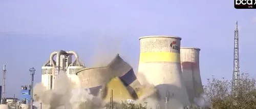 VIDEO | Un turn de răcire de la Azomureş a fost demolat prin implozie. S-au folosit aproximativ 60 de kilograme de explozibil