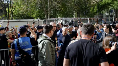 Călin Georgescu a fost la sediul IJP Ilfov, în scandările de susținere ale simpatizanților: 